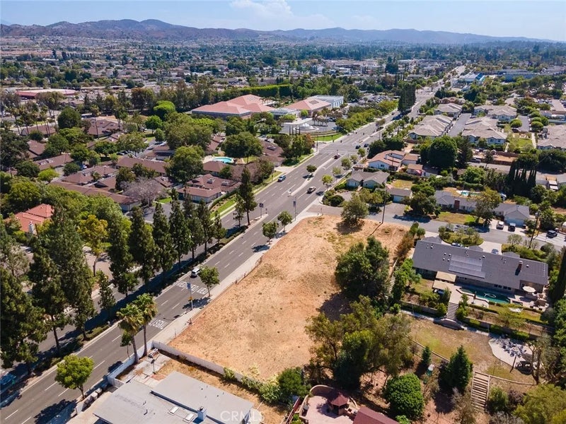 5001 Siesta Lane and Yorba Linda Blvd