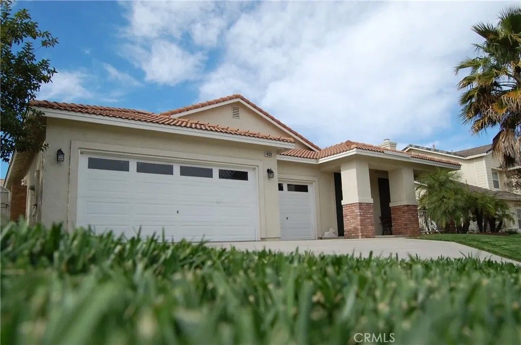 Photo of 4132 Crooked Stick Ln, Corona, CA 92883 (MLS # IG26049183)