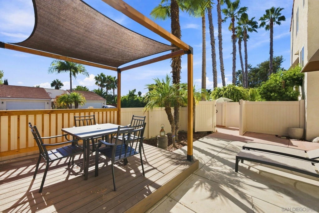 Photo of 2914 Luciernaga Street C, Carlsbad, CA 92009 (MLS # 260022407)