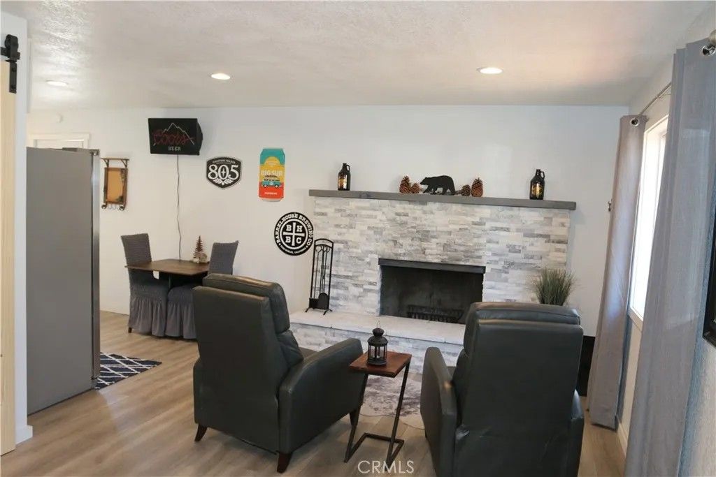 Photo of 509 Moreno Ave, Sugarloaf, CA 92386 (MLS # TR26095677)