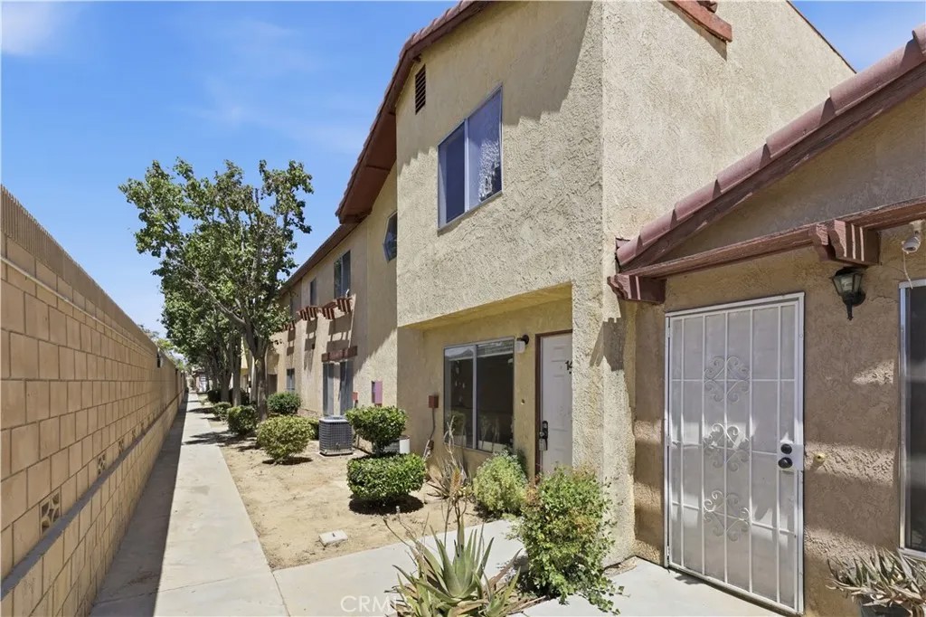 1700 E Avenue Q14 14