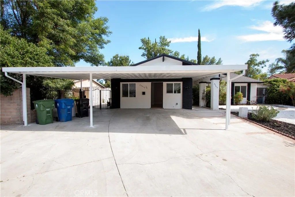 Photo of 23419 Maestro Place, Canoga Park, CA 91304 (MLS # SR26073017)