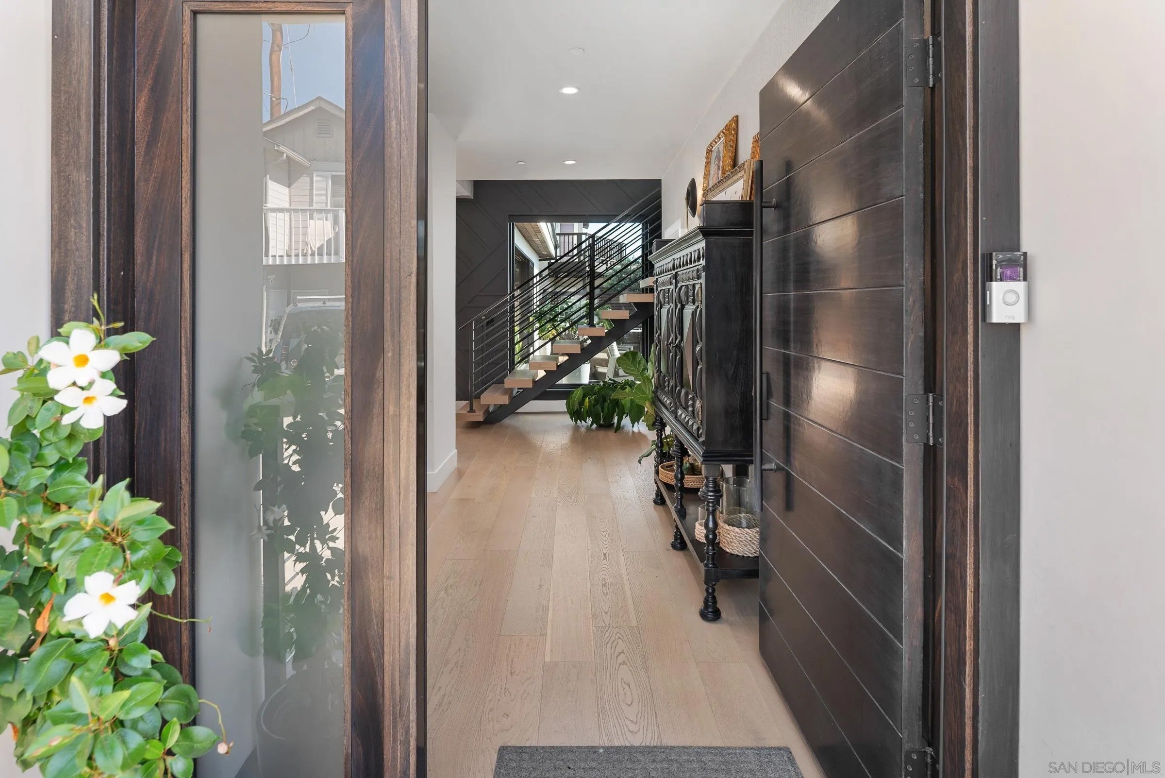 743 Glenview