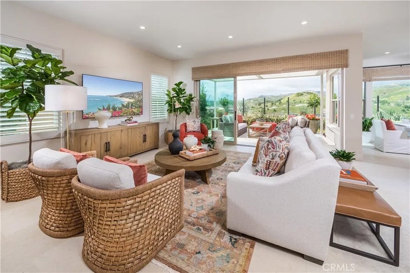107 Oakstone