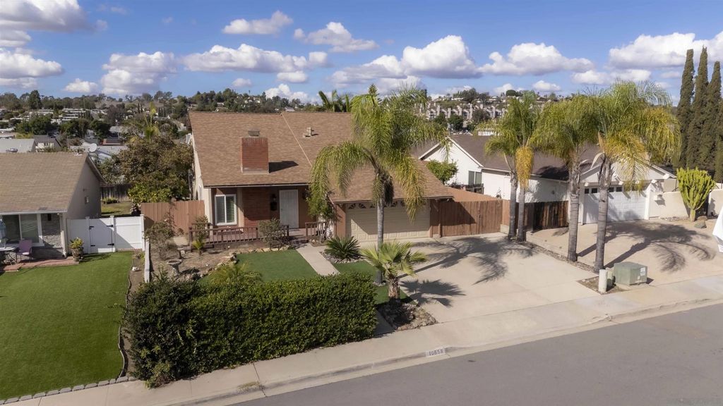 Photo of 10858 Buggywhip Dr, Spring Valley, CA 91978 (MLS # 250044332)