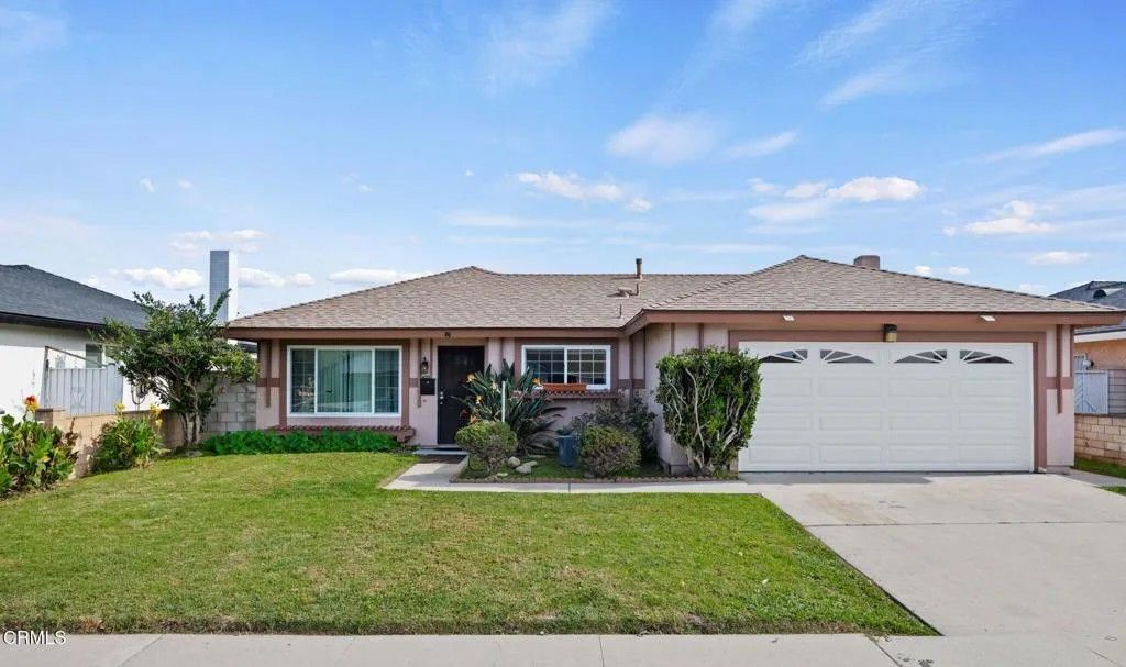 Photo of 4910 Justin Way, Oxnard, CA 93033 (MLS # V1-33958)