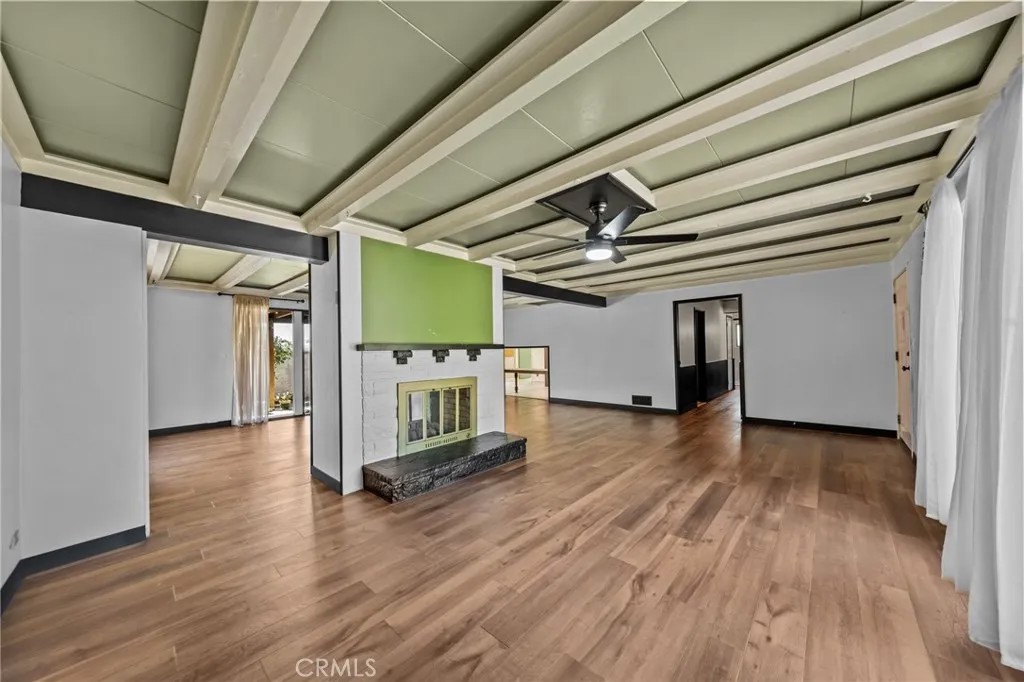 579 E 40th