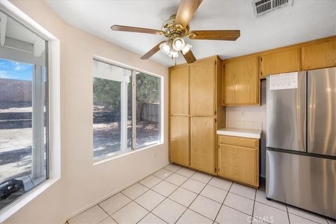 Tiny photo for 881 Sussex Street, San Jacinto, CA 92583 (MLS # SW25267415)