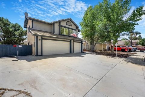 Tiny photo for 881 Sussex Street, San Jacinto, CA 92583 (MLS # SW25267415)