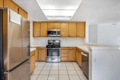 Tiny photo for 881 Sussex Street, San Jacinto, CA 92583 (MLS # SW25267415)