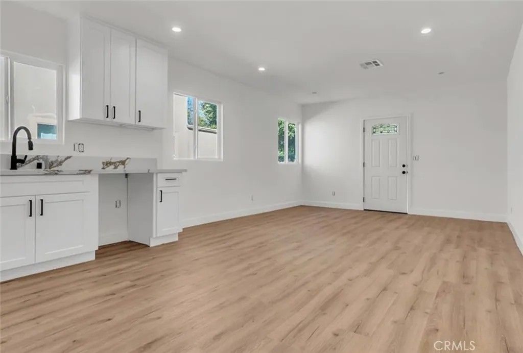 Photo of 3918 28th Street, Los Angeles, CA 90018 (MLS # DW26043334)