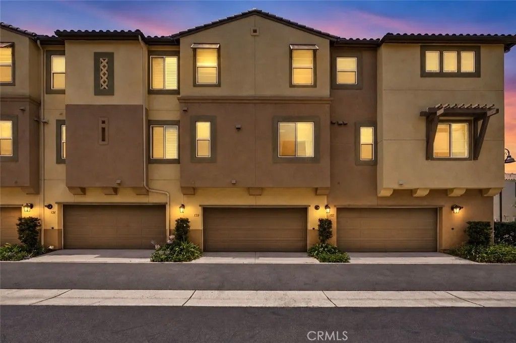 Photo of 1323 Via Lucero, Oceanside, CA 92056 (MLS # SW26129659)