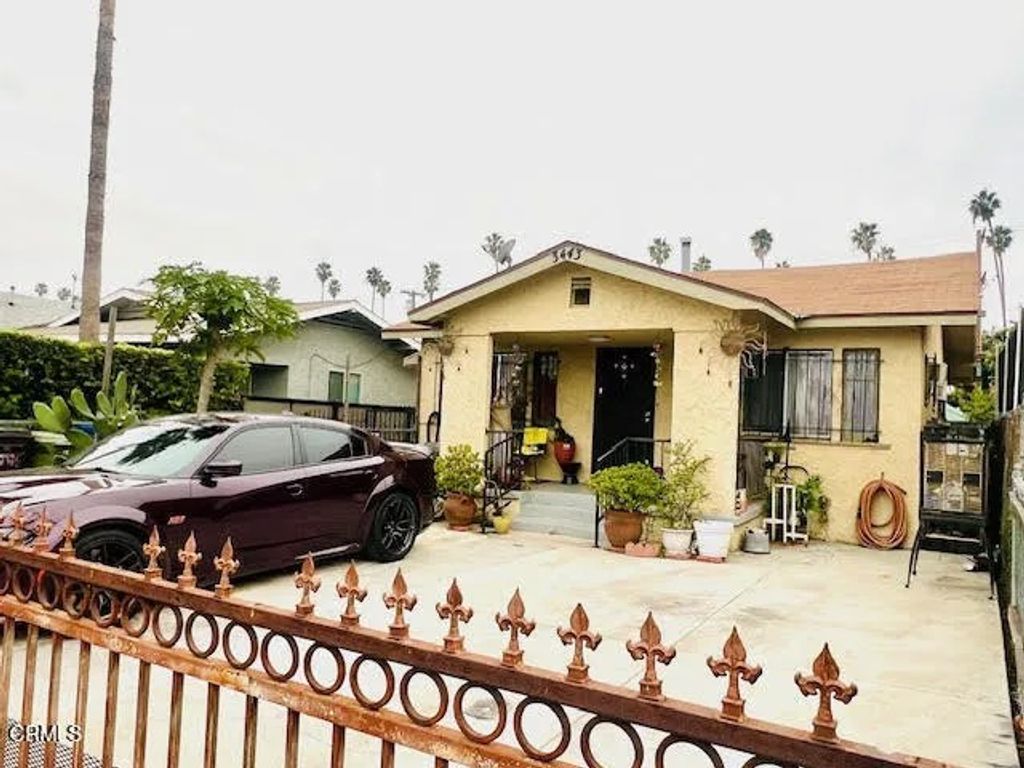 Photo of 3443 9th Avenue, Los Angeles, CA 90018 (MLS # V1-34281)