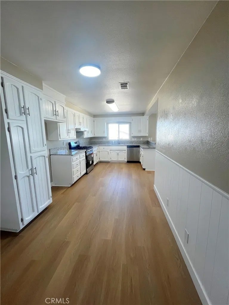 7187 La Habra