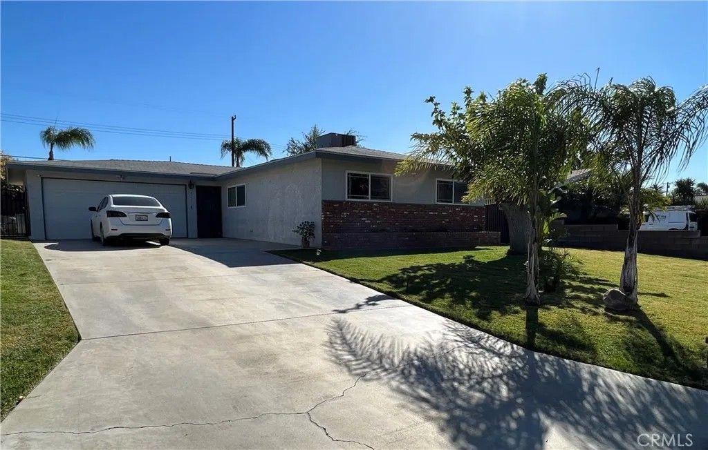 Photo of 722 Forest Park Drive, Riverside, CA 92501 (MLS # IV26117072)