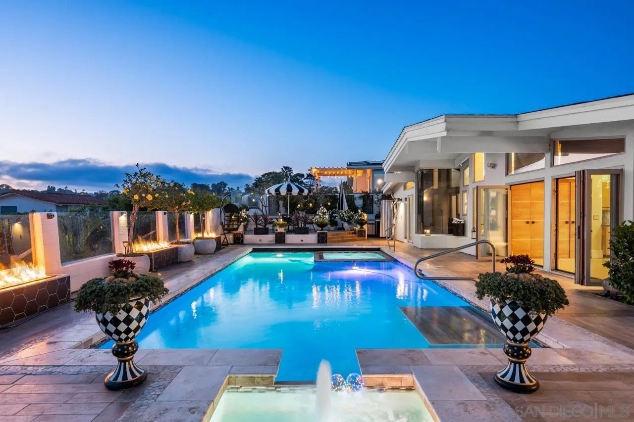 2402 Alto Cerro Circle