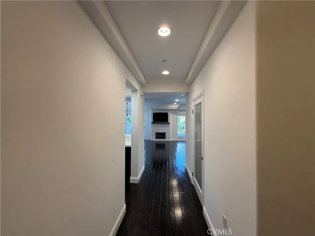 Photo of 12020 Guerin St #201, Studio City, CA 91604 (MLS # SR26095535)