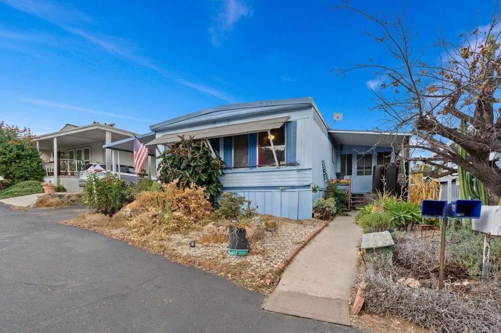 Photo of 28890 Lilac Rd #119, Valley Center, CA 92028 (MLS # PTP2507369)