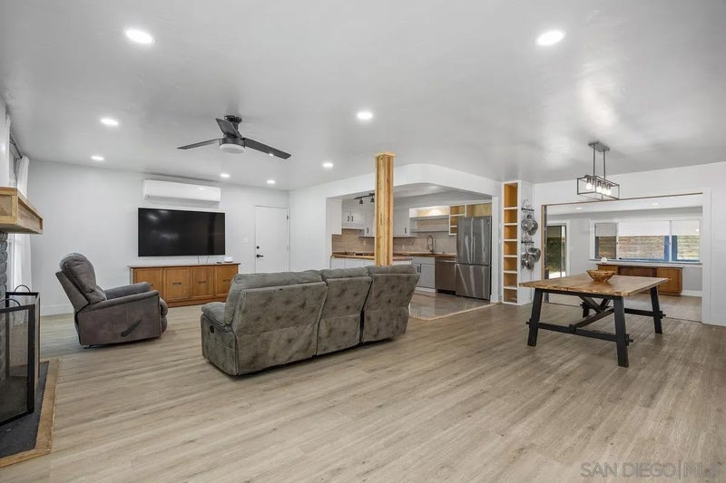 1211 E Mission Road