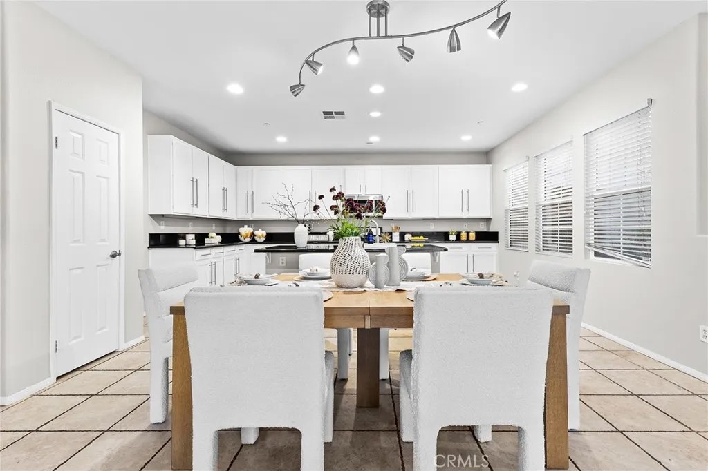 7353 W Ellena West 64