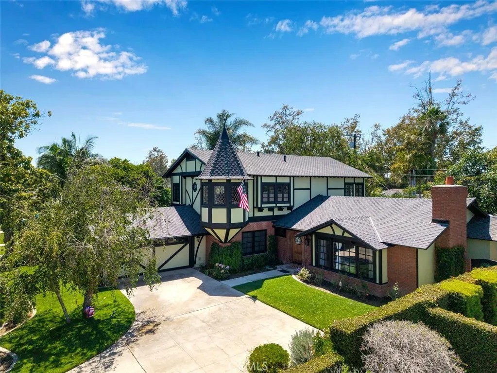 11261 Kensington