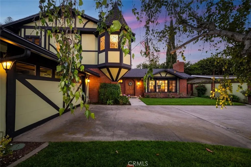 11261 Kensington