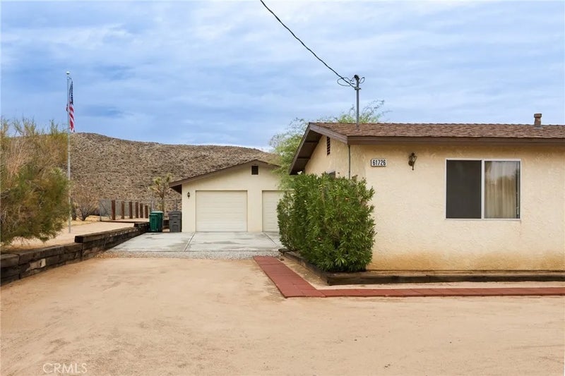 61726 Hilltop