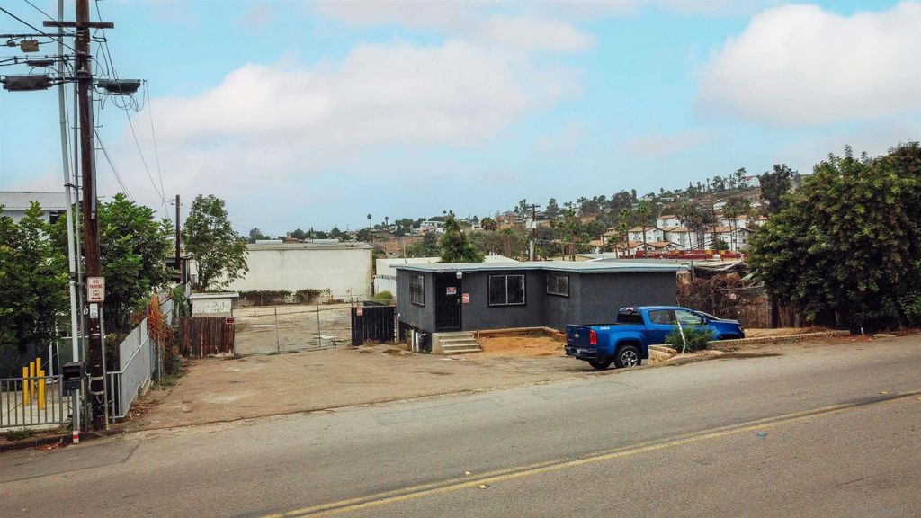 Photo of 1424 Presioca Street, Spring Valley, CA 91977 (MLS # 250041638)