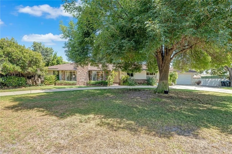 205 W Longden