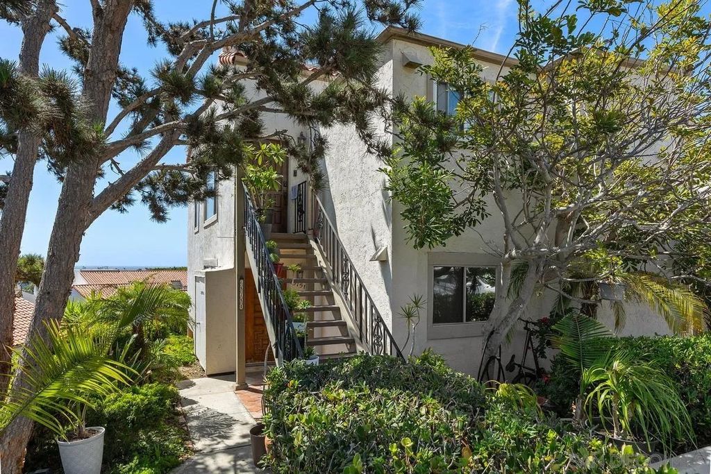 Photo of 6575 Paseo Del Norte #Unit I, Carlsbad, CA 92011 (MLS # 260017812)