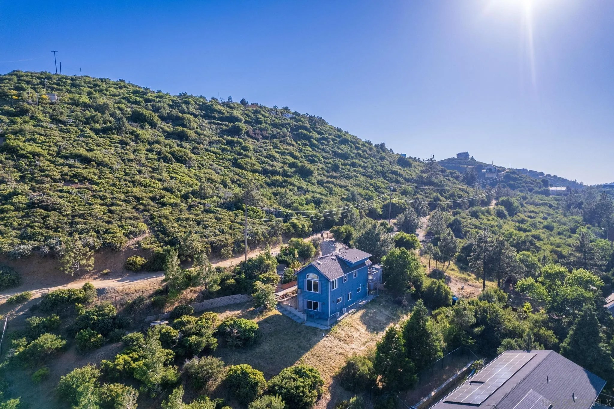 555 Manzanita Dr