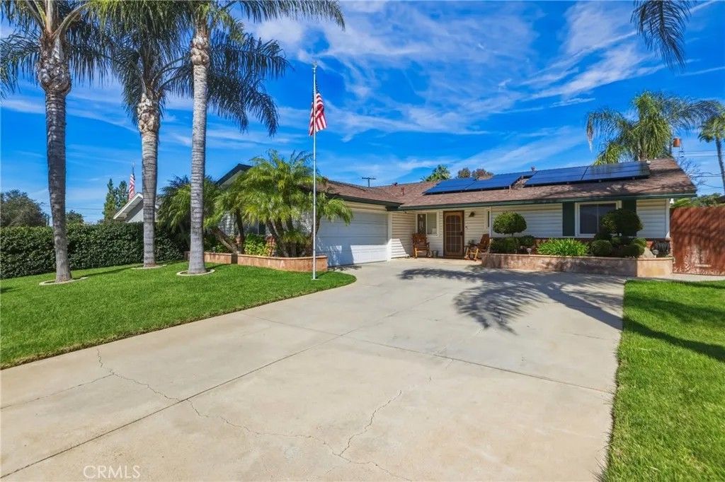 Photo of 33820 Plum Tree Lane, Yucaipa, CA 92399 (MLS # IG26043296)