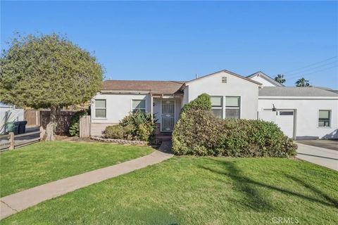Photo of 110 Alabama Street, Huntington Beach, CA 92648 (MLS # OC26012277)