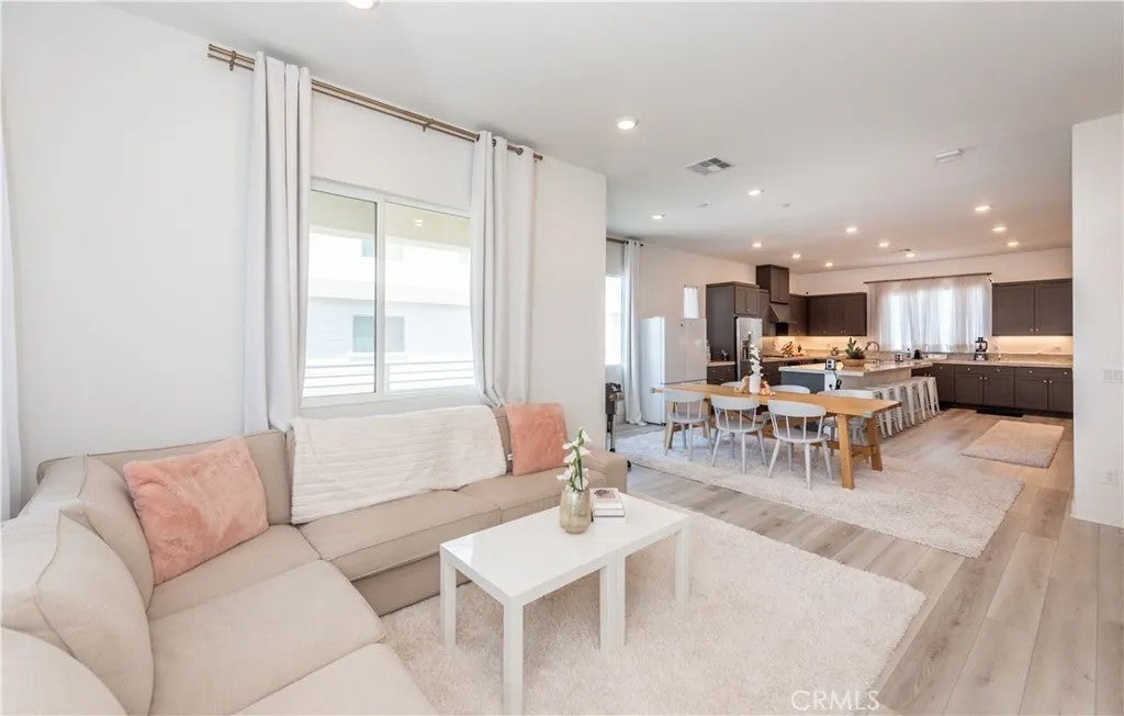 1884 S Westside 52