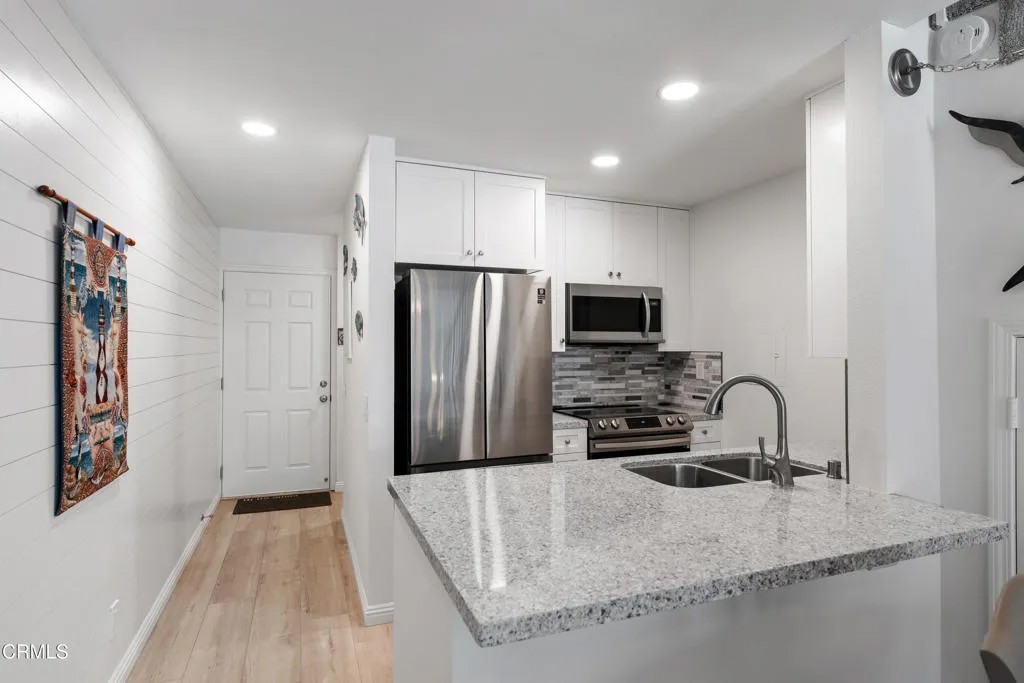 234 E Surfside Drive