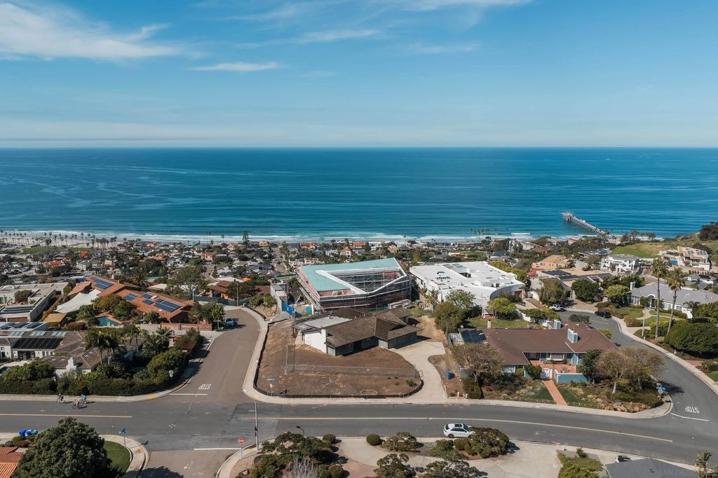 Photo of 8504 Prestwick Dr, La Jolla, CA 92037 (MLS # 260005006)