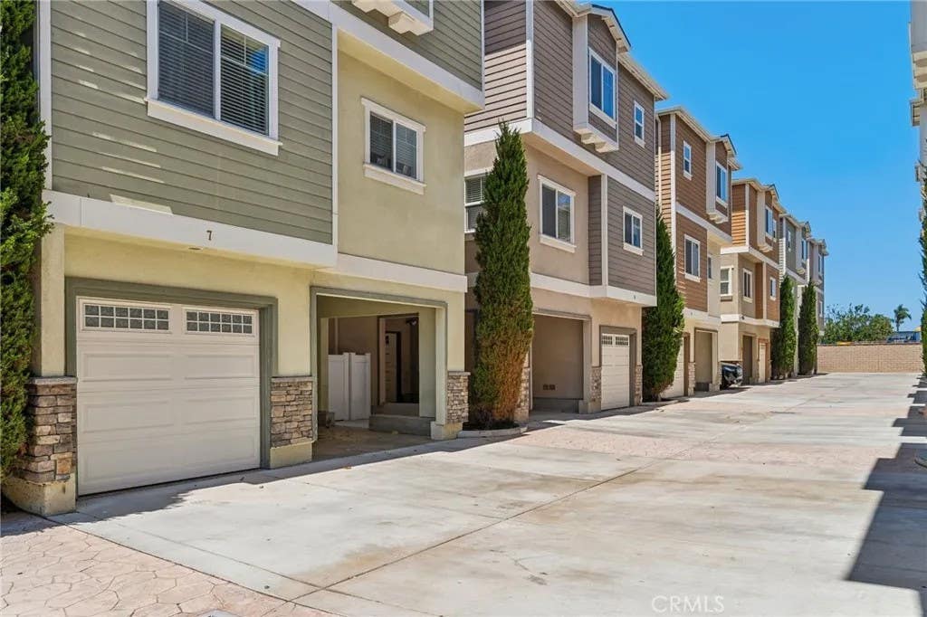 Photo of 3515 Maricopa ST #8, Torrance, CA 90503 (MLS # SB26167948)