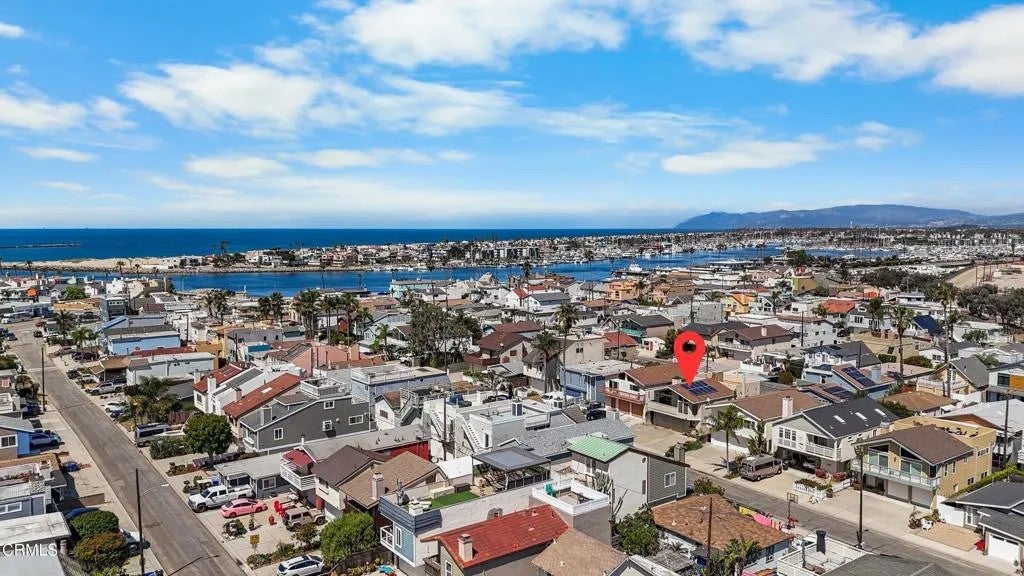 Photo of 317 Melrose Drive, Oxnard, CA 93035 (MLS # V1-35590)