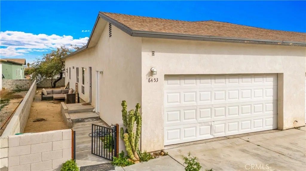 Photo of 6453 Athol Avenue, 29 Palms, CA 92277 (MLS # JT26028298)