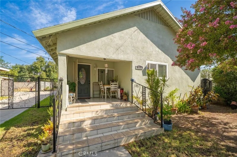 527 E Maple