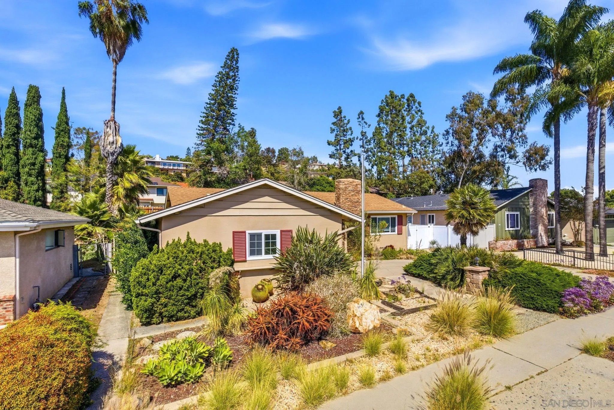 6454 Del Cerro Blvd