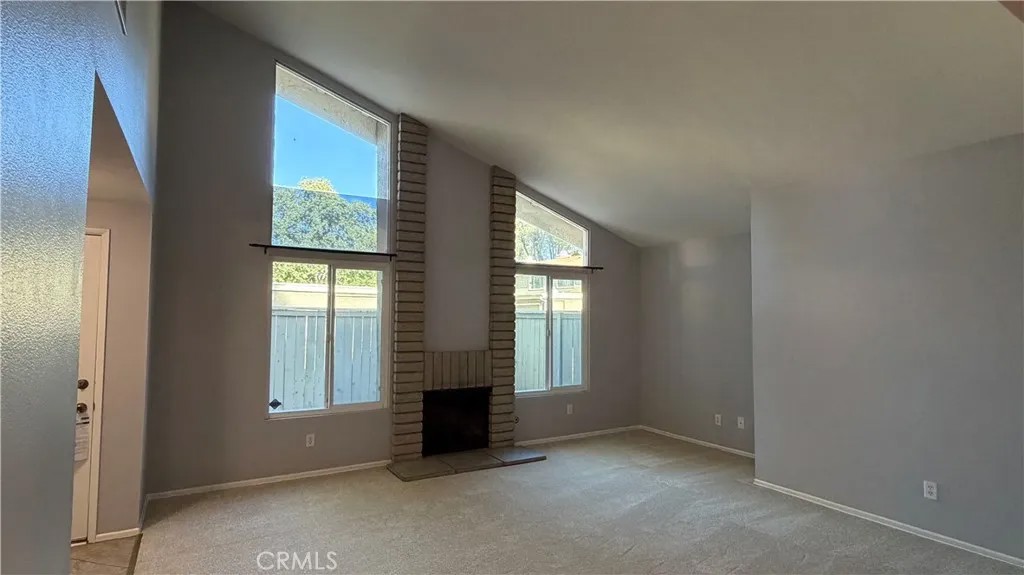 2061 W Redlands