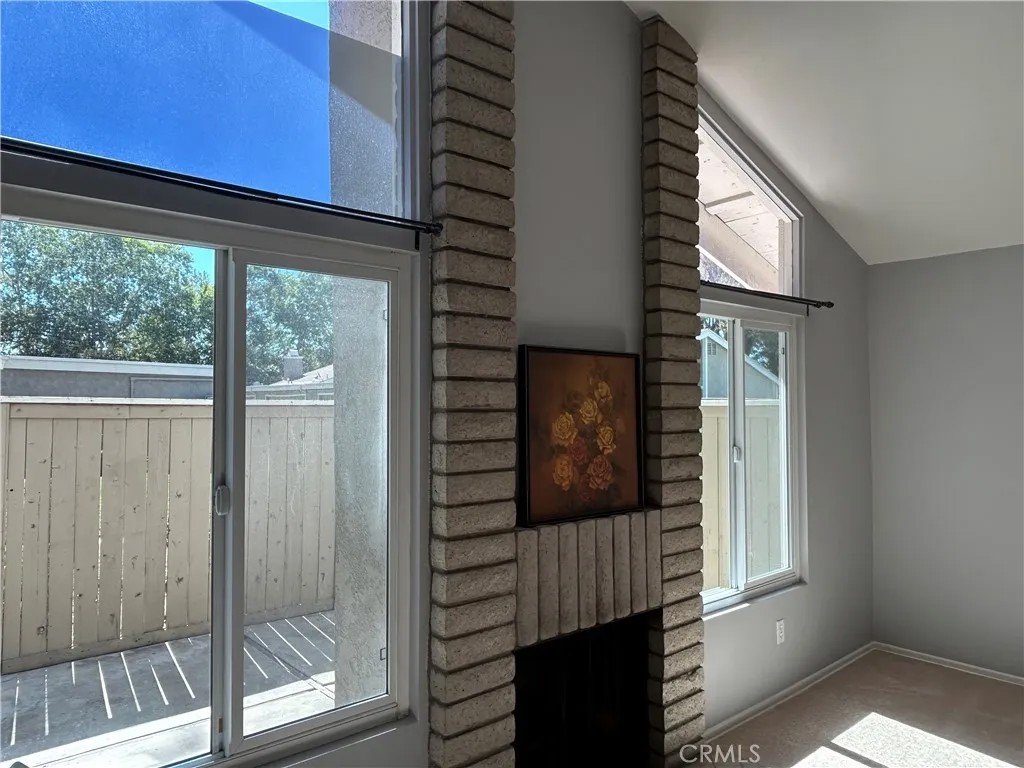 2061 W Redlands