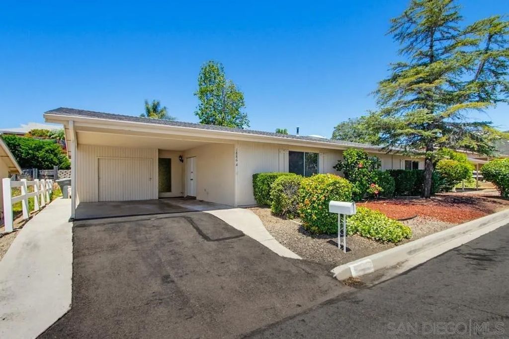 Photo of 1886-A Fairway Park #A, Escondido, CA 92026 (MLS # 260011214)