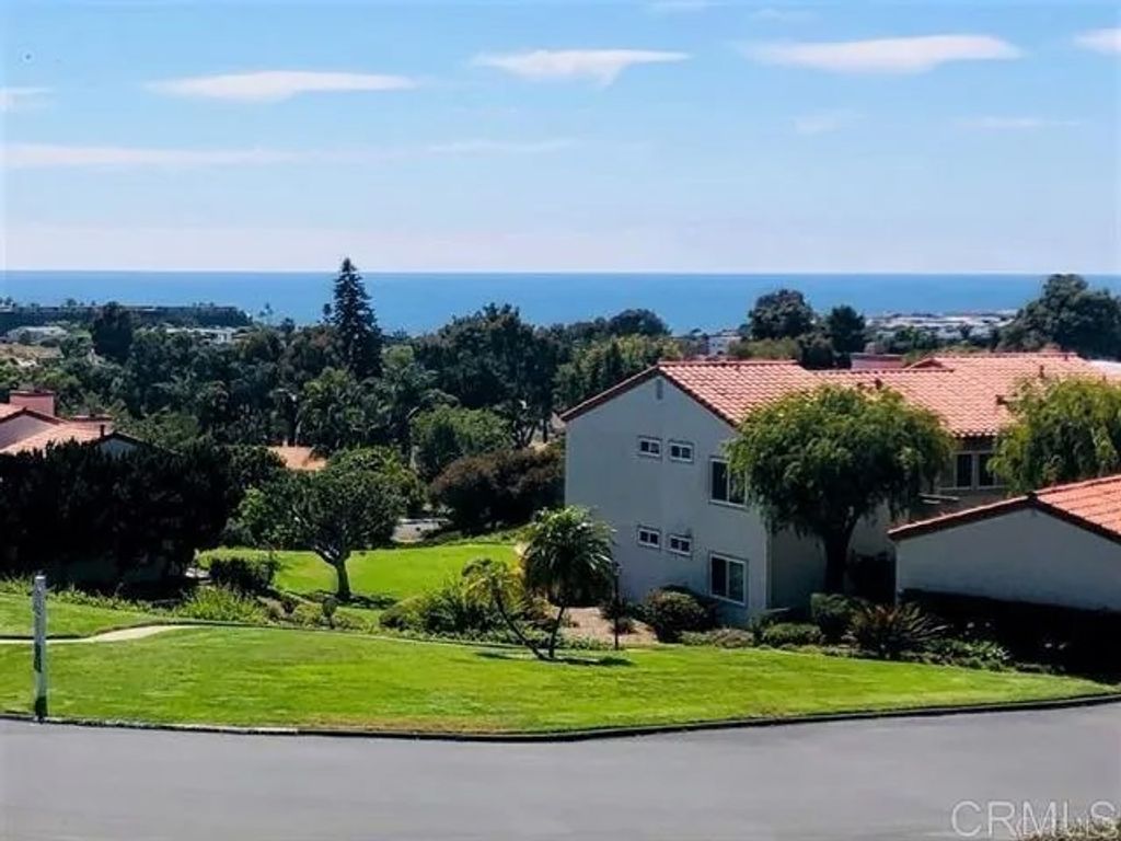 Photo of 916 Caminito Estrada #B, Carlsbad, CA 92011 (MLS # NDP2200572)