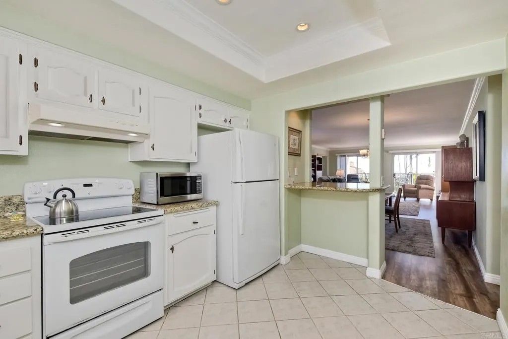 Photo of 916 Caminito Estrada #B, Carlsbad, CA 92011 (MLS # NDP2200572)