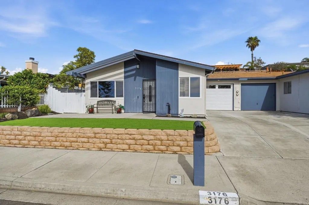 Photo of 3176 Isabella Drive, Oceanside, CA 92056 (MLS # NDP2602542)