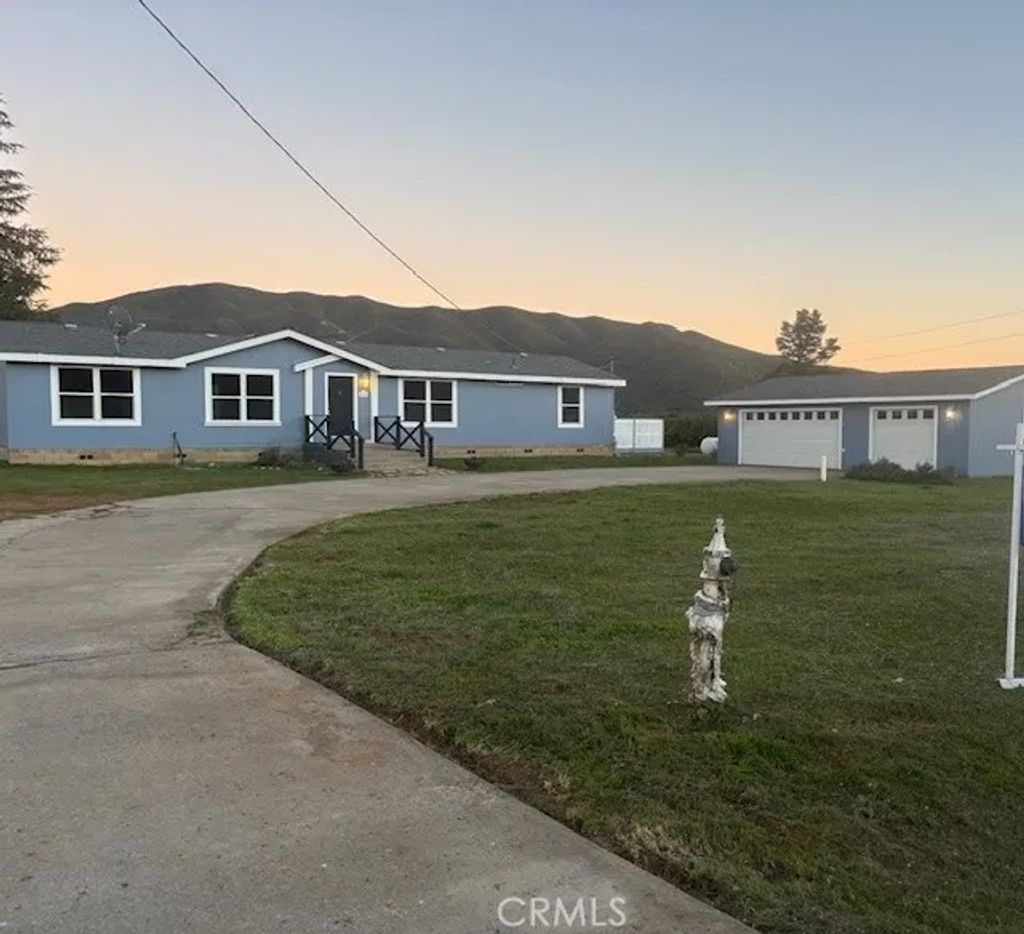 Photo of 2342 River View, Clearlake Oaks, CA 95423 (MLS # LC26009177)