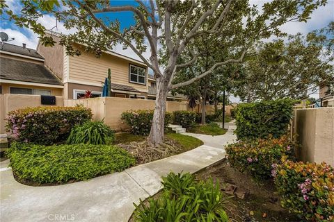 Photo of 19081 Flagship Cir, Huntington Beach, CA 92648 (MLS # PW26053544)