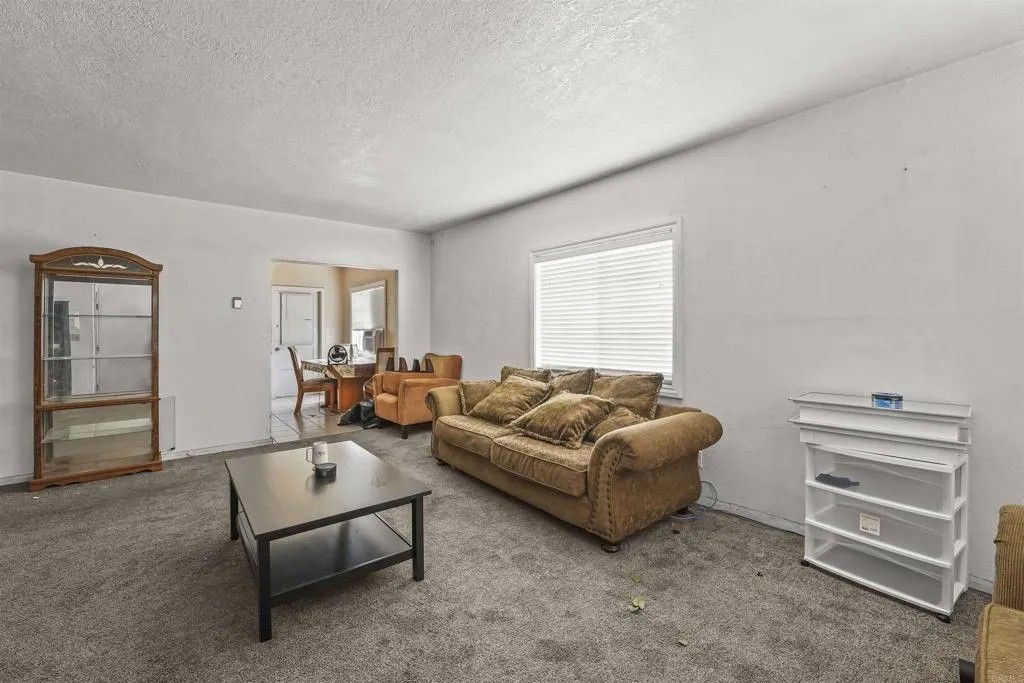 Photo of 127 W 5Th Avenue, Escondido, CA 92025 (MLS # NDP2510026)